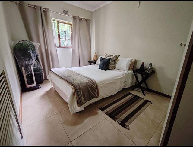 2 BEDROOM APARTMENT FOR SALE IN RENNIES BEACH